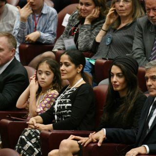 Salma Hayek y George Clooney, en el Vaticano