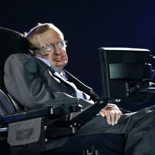 Stephen Hawking, confundido por popularidad de Donald Trump