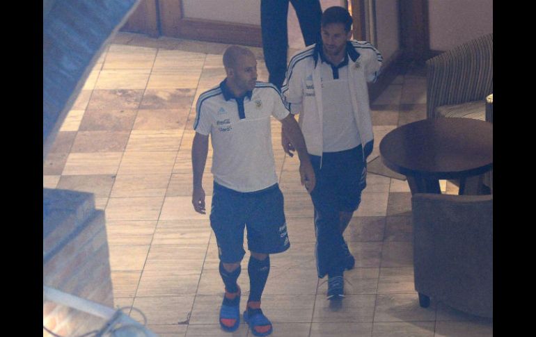 Indican que ya ''está mejor'' pues disminuye la intensidad del dolor y las limitaciones en los movimientos corporales que presentaba. EFE / A. Santa Cruz