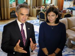 La alcaldesa Anne Hidalgo reconoció a Mancera por las acciones que está planteando. NTX / D. Del Río
