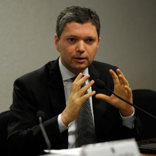 Renuncia ministro anticorrupción de Brasil
