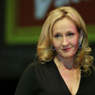 Novela de J.K. Rowling optará a un premio literario