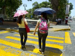 Aconsejan tomar medidas preventivas como hidratarse y no exponerse a los rayos solares durante tiempos prolongados. NTX / ARCHIVO