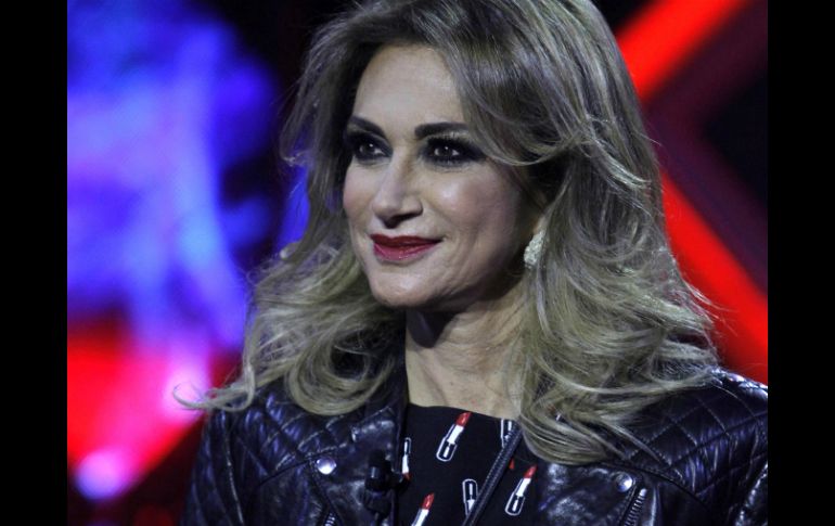 Reforzará ''La entrevista por Adela'', que tendrá ahora dos transmisiones por semana. SUN / ARCHIVO