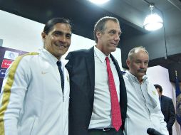 Juan Francisco Palencia (i) se retiró como futbolista en 2011 con los felinos y ahora debuta en el banquillo. MEXSPORT / J. Ramírez