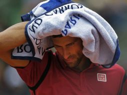 A la última suspensión, Novak Djokovic y Roberto Bautista empataban a un set en duelo de octavos de final. AP / M. Euler