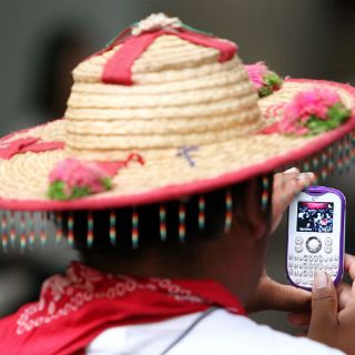 Decretan reforma relativa al uso de idioma en Radio y TV