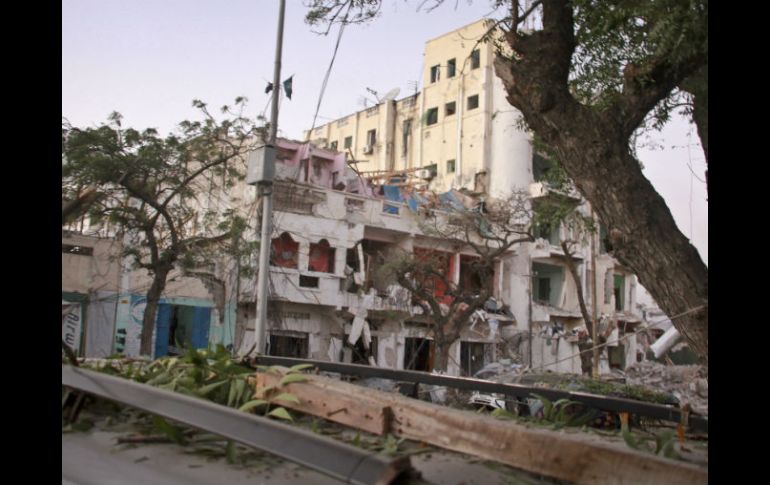 El coche explota en el hotel Ambassadeur, importante lugar donde se alejan varios parlamentarios. AP / F. A. Warsameh