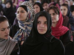 Desde la caída de los talibanes en 2001, la comunidad internacional ha puesto énfasis en impulsar la educación femenina. AP / ARCHIVO