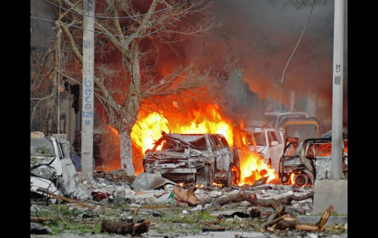 Disparos esporádicos luego de la explosión sugieren un ataque de las fuerzas somalíes contra los atacantes. AFP / M. Abdiwahab