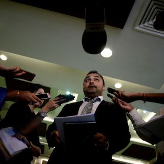 Familias demandan a Malaysia Airlines por avión caído