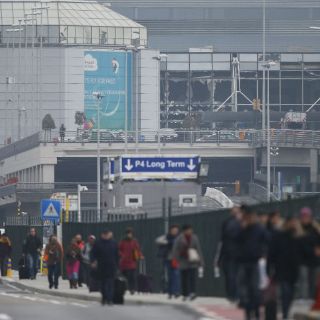 Aeropuerto de Bruselas reabre sus instalaciones tras atentados