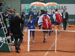 Tenistas protestan debido a la serie de interrupciones que se han vivido durante los días que lleva el certamen. AP / A. Grant