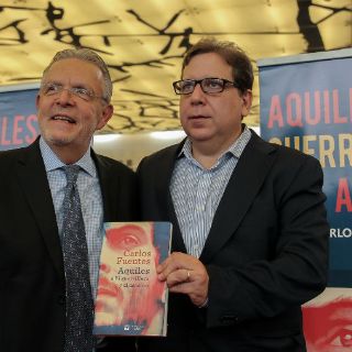 Publican novela póstuma de Carlos Fuentes