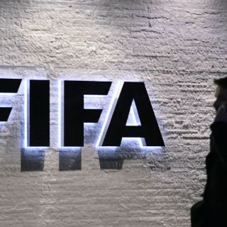 Policía suiza realiza operativo en FIFA por caso Blatter