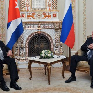 Putin felicita a Raúl Castro por su cumpleaños 85