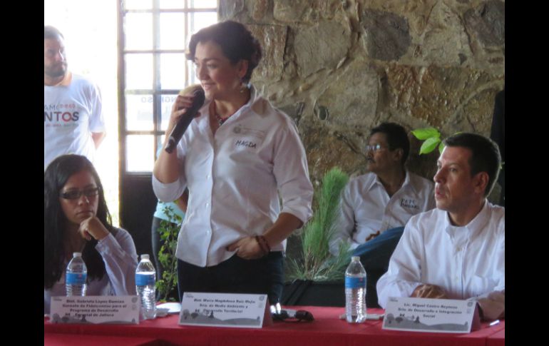 Autoridades ofrecieron tres talleres participativos sobre la reforestación a vecinos de Tonalá. ESPECIAL / Semadet