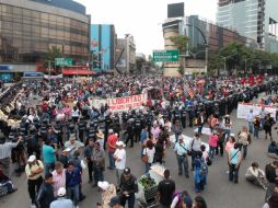 Para garantizar la seguridad se desplegaron cuatro mil 200 policías y tres helicópteros. EFE / S. Gutiérrez