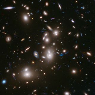 Astrónomos mexicanos descubren 14 estrellas en una galaxia