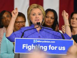 La mayoría de los hispanos está con Clinton; además la precandidata demócrata se beneficia de blancos que no quieren a Trump. AFP / R. Beck