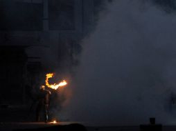 Los perredistas condenaron los ataques en los que sólo cuatro bombas molotov explotaron y una quedó completa. EFE / ARCHIVO