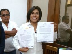 El vehículo involucrado en los hechos está a nombre de Roxana Luna Porquillo (foto), tal como consta en la tarjeta de circulación. TWITTER /