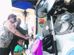 Sofocante. Por las noches, la temperatura llega a alcanzar los 30 grados centígrados, impidiendo a muchos descansar. EL INFORMADOR / E. Barrera