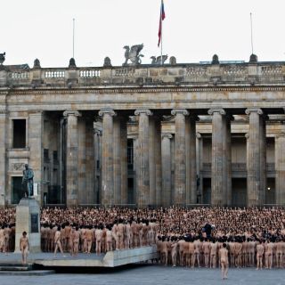 Spencer Tunick desnuda a Colombia