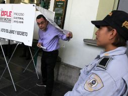 Señalan que los ciudadanos no pueden ni deben quedarse en la apatía, indiferencia o negación de ejercer el sufragio. NTX / J. Lira