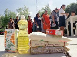 El dueño de 'Los Cocos' ofrece 250 paquetes a las personas que acudieron a votar. NTX / ARCHIVO