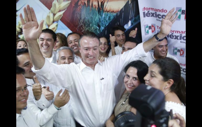 Quirino Ordaz Coppel, de la alianza PRI-PVEM-Panal, se declaró ganador en Sinaloa, uno de los estados donde el PRI mostró clara ventaja SUN / J. Sánchez