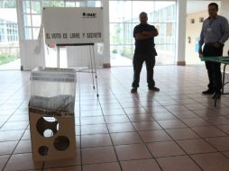 Las 12 mil 676 casillas instaladas se vieron vacías durante la mayor parte del tiempo. EFE /