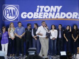 Desde las ocho de la noche, Antonio Gali Fayad celebraba el triunfo con su familia y equipo de trabajo. NTX / C. Pacheco