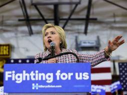 Clinton tiene ahora mil 809 delegados ganados en elecciones primarias y asambleas partidistas; y Sanders cuenta con mil 520. AFP / G. Lurie