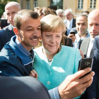 Merkel encabeza por sexto año lista de mujeres más poderosas