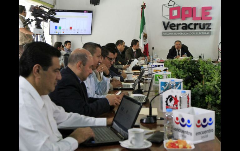 En seis distritos más, el conteo de los votos de la jornada electoral de este domingo es muy cerrado. NTX / ARCHIVO