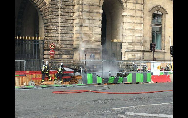 Se cree que fue provocado por unas maderas apiladas en una de las entradas para obras de acondicionamiento. NTX / D. Río