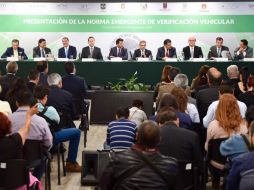 Autoridades presentan la Norma Emergente de Verificación Vehicular NOM-EM-167-Semarnat-2016. TWITTER / @RafaelPacchiano