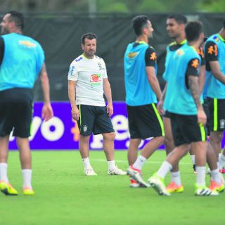 Brasil busca una goleada reparadora