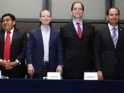 Ricardo Anaya destaca el papel de Agustín Basave para lograr la consolidación de las alianzas electorales. SUN / ARCHIVO