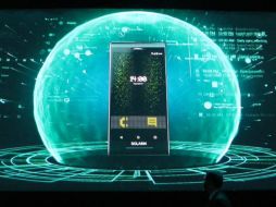 Tiene un acabo de piel agradable al tacto y soporta cualquier red LTE del mundo. TWITTER / @SIRINLABS