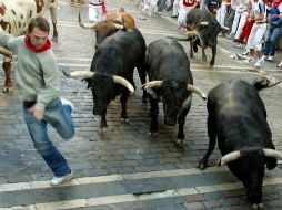 Declarado de interés turístico, el festejo recibe numerosas críticas que piden por la crueldad con que se trata al animal. AP / ARCHIVO