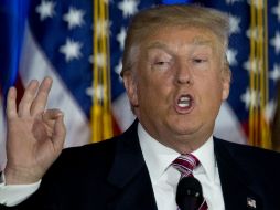 Trump señala que a Sandres no debe gustarle que Clinton lo haya engañado. AP / ARCHIVO