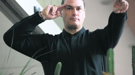 Tres funciones. Palcco abre sus puertas a Niko, luego de seis años de ausencia del hipnotista en nuestra ciudad. NTX /