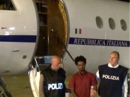 Como parte de la operación contra la explotación laboral, inspectores de la UE analizan negocios ubicados en los cruces de fronteras. AP / Policia Italiana