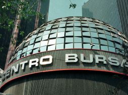 El mercado accionario sigue a los índices de Wall Street; S&P 500 cede 0.36 y Nasdaq baja 0.33 por ciento. EFE / ARCHIVO