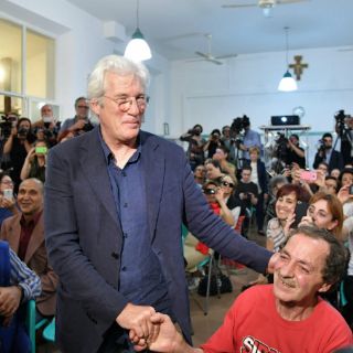 Richard Gere presenta 'Invisibles' a inmigrantes y refugiados