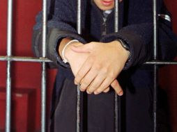 Señalan que es preocupante que sin un delito qué perseguir, el joven haya sido recluido en una cárcel. NTX / ARCHIVO