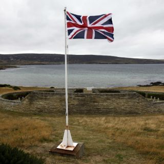 Argentina reitera disposición a diálogo con Reino Unido por Malvinas