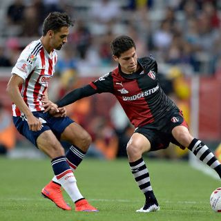 Atlas se refuerza tarde y con dudas